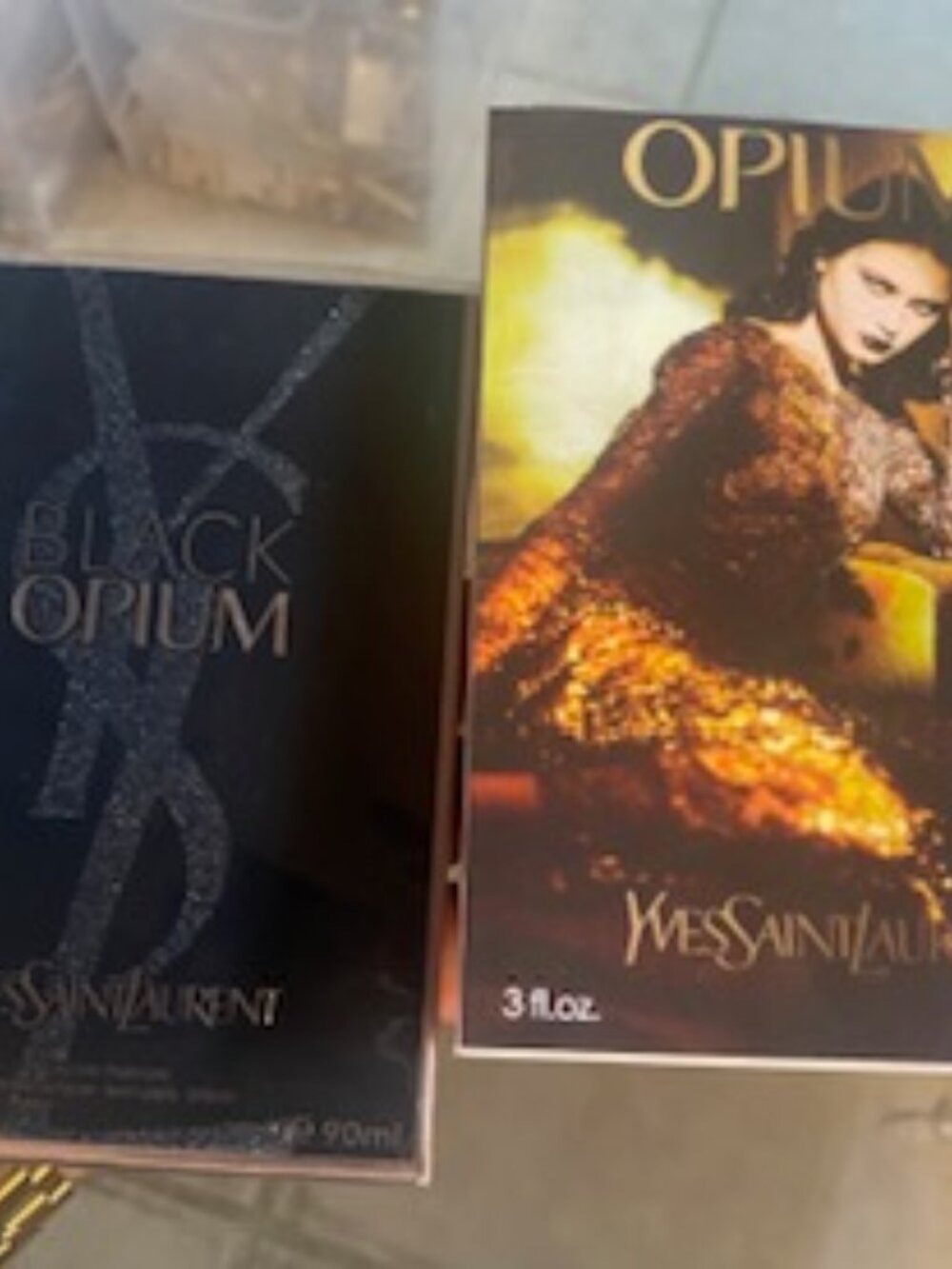 Yves Saint Laurent Black Opium Eau de Parfum Spray 3 oz/90 ml Regular Size - Picture 4 of 4